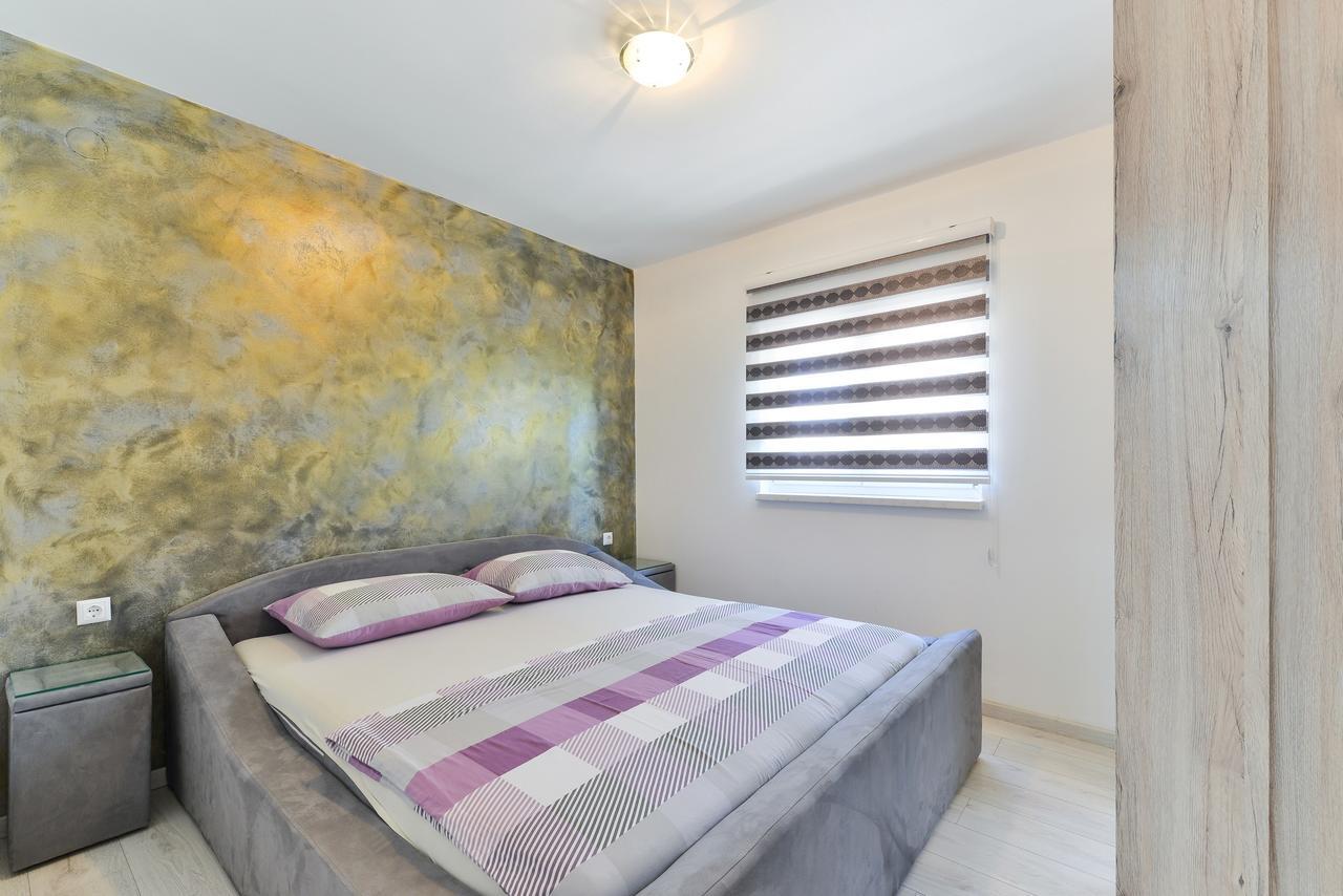 Apartments Lucica Вир Екстер'єр фото