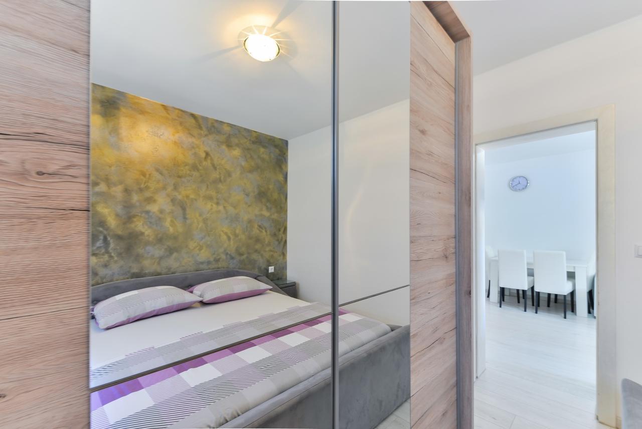 Apartments Lucica Вир Екстер'єр фото