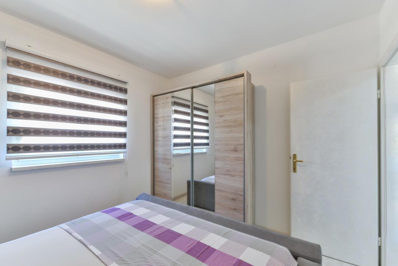 Apartments Lucica Вир Екстер'єр фото