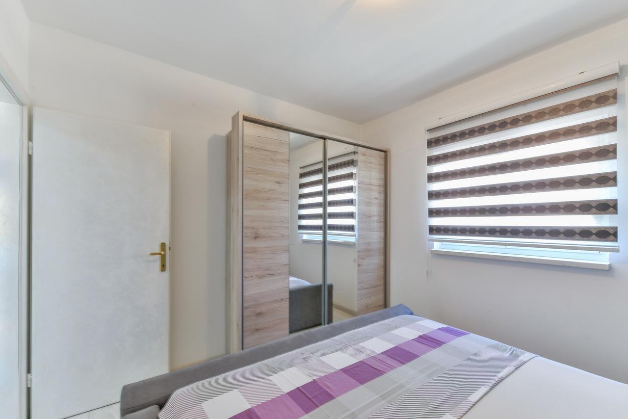 Apartments Lucica Вир Екстер'єр фото