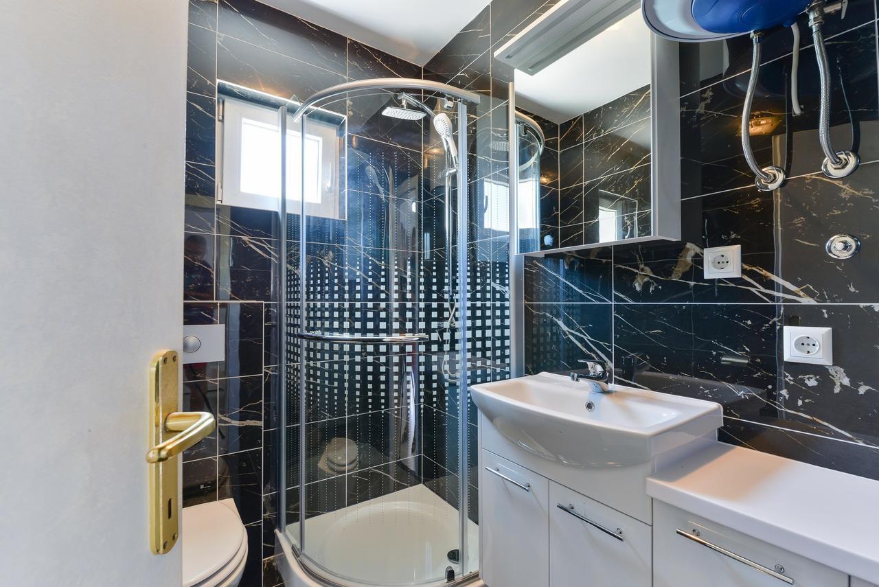 Apartments Lucica Вир Екстер'єр фото