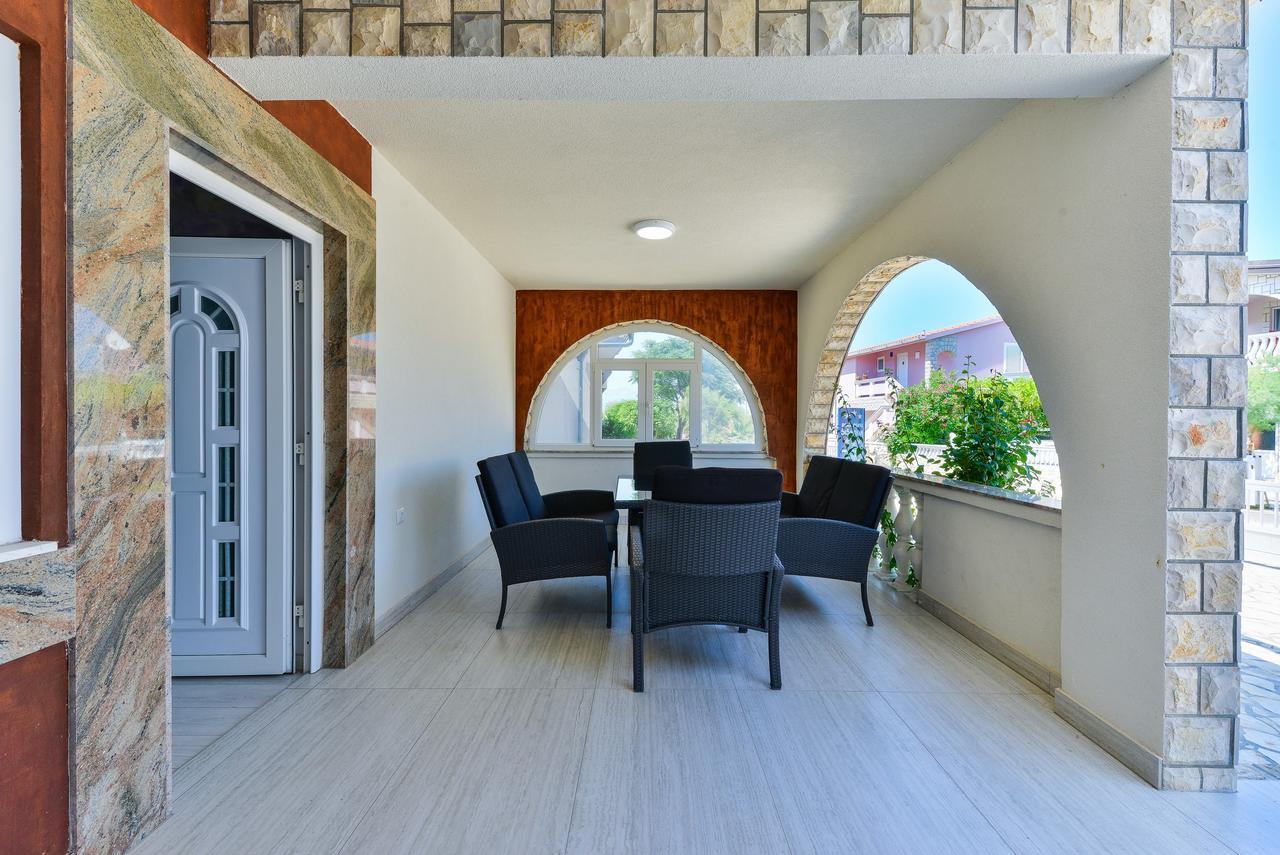 Apartments Lucica Вир Екстер'єр фото